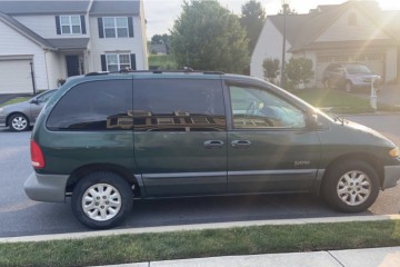 1998 Plymouth Voyager