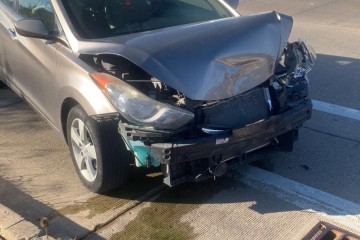 Junk 2011 Hyundai Elantra Photo