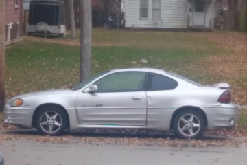 Junk 2001 Pontiac Grand Am Image