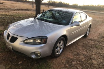 Junk 2005 Pontiac Grand Prix Photography