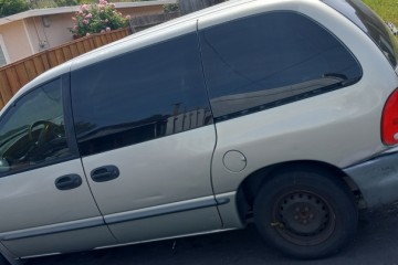 Dodge Caravan 1999