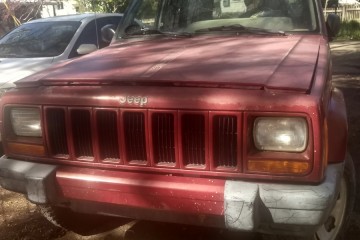 1999 Jeep Cherokee