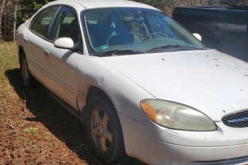 2003 Ford Taurus