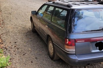 1993 Subaru Legacy - Photo 2 of 3