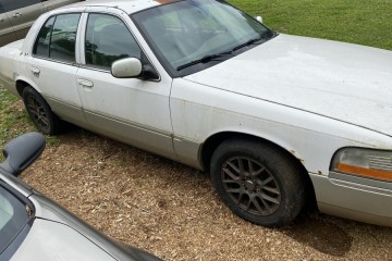 2004 Mercury Grand Marquis - Photo 1 of 3