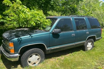 Junk 1998 Chevrolet Tahoe Photography