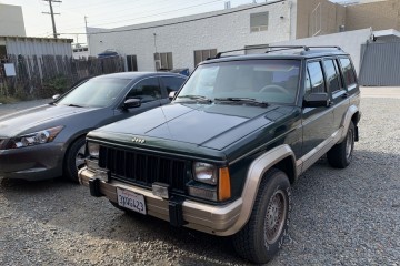 Jeep Cherokee 1993 - Photo 1 of 4