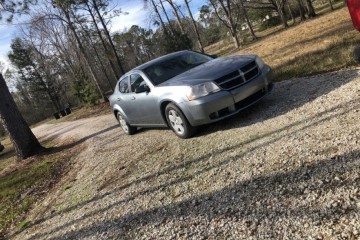 Junk 2010 Dodge Avenger Photo