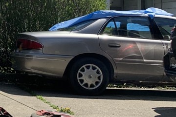 Junk 1999 Buick Century Photography