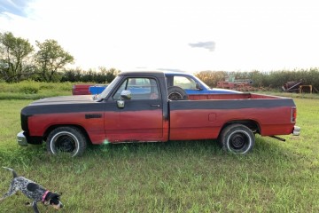 1990 Dodge RAM 150 - Photo 2 of 2