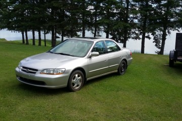 Junk 1998 Honda Accord Photography