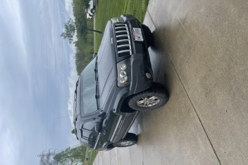 Junk 2004 Jeep Grand Cherokee Image