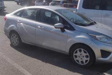 2013 Ford Fiesta - Photo 1 of 10
