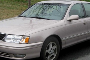 Junk 1999 Toyota Avalon Photography