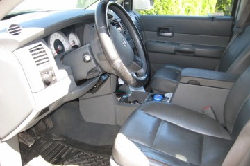 2004 Dodge Durango - Photo 2 of 5