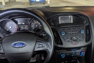 2016 Ford Focus - Photo 6 of 6