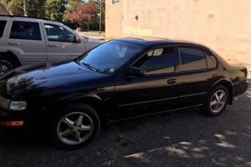 Junk 1997 Nissan Maxima Image