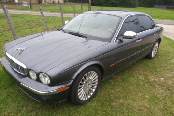 2005 Jaguar XJ-Series - Photo 1 of 3