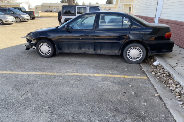 Junk 2001 Chevrolet Malibu Photography