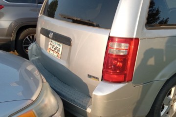 2008 Dodge Grand Caravan - Photo 2 of 6