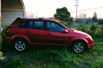 2005 Pontiac Vibe - Photo 2 of 4