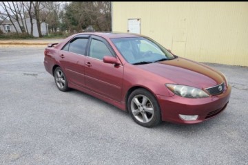 Junk 2005 Toyota Camry Image