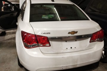 Junk 2013 Chevrolet Cruze Photo