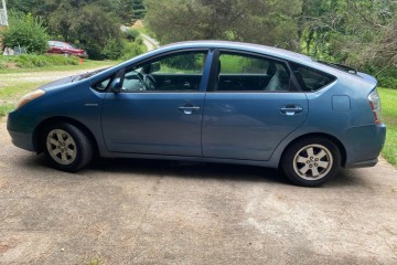 2006 Toyota Prius - Photo 2 of 6