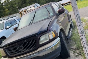 Junk 2000 Ford F150 Lariat 2 Door Photo