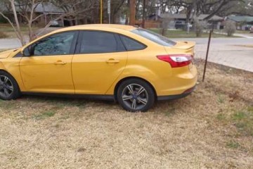 Ford Focus 2012 - Photo 2 of 4