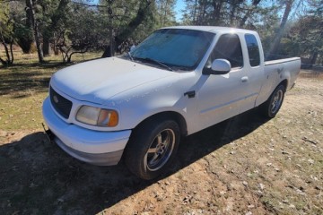 2000 Ford F-150 - Photo 4 of 6