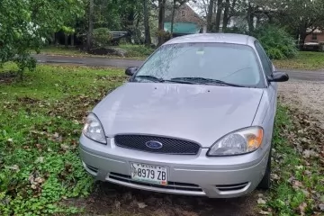 2005 Ford Taurus 