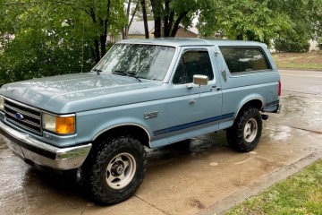 Junk 1989 Ford Bronco Photo