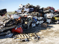 Mike Moore`s Auto Salvage